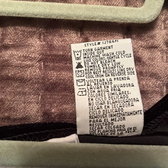 EUC size 10P velvet sleeveless sheath dress - Picture 5 of 5